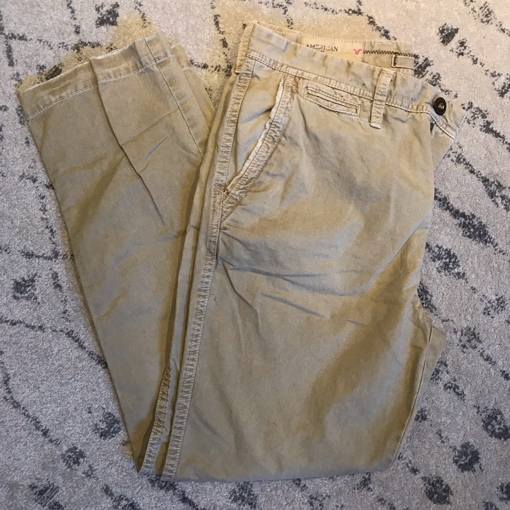 AE Men’s Khaki Pants